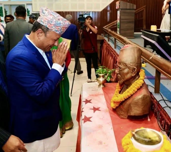 पार्टी एकता र अहिंसात्मक राजनीतिको आवश्यकता : पूर्वमन्त्री दीपक खड्का